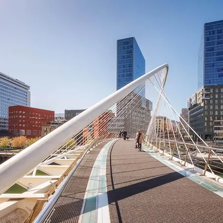 Vivienda Turistica De Prestancia Junto A La Ria De Nervion * Bilbao