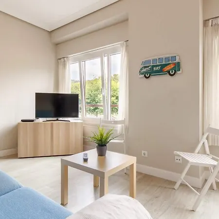 Vivienda Turistica De Prestancia Junto A La Ria De Nervion * Bilbao