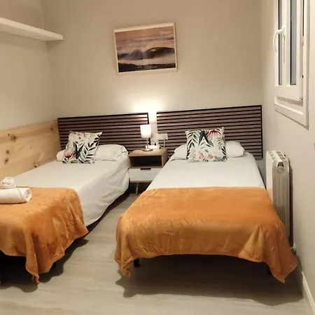 Coqueto, Junto Al Ayuntamiento Y La Ria Bilbao