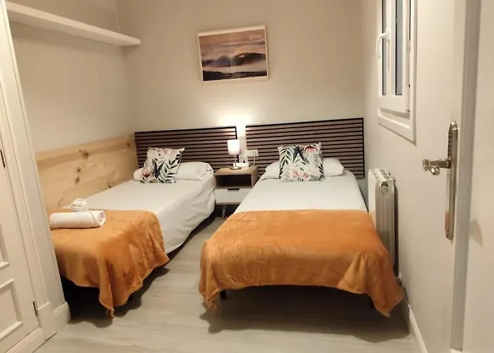 Coqueto, Junto Al Ayuntamiento Y La Ria Bilbao